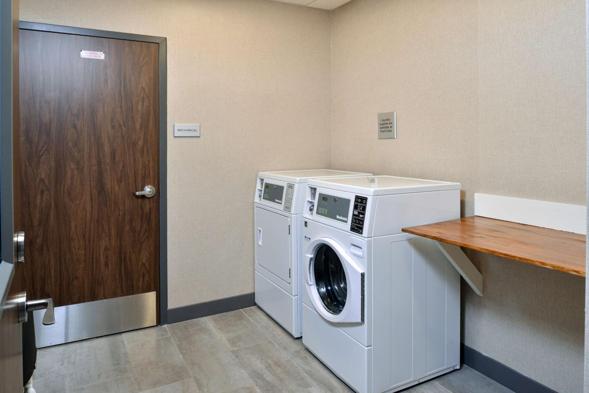 Hampton Inn & Suites Adrian, Mi Eksteriør bilde